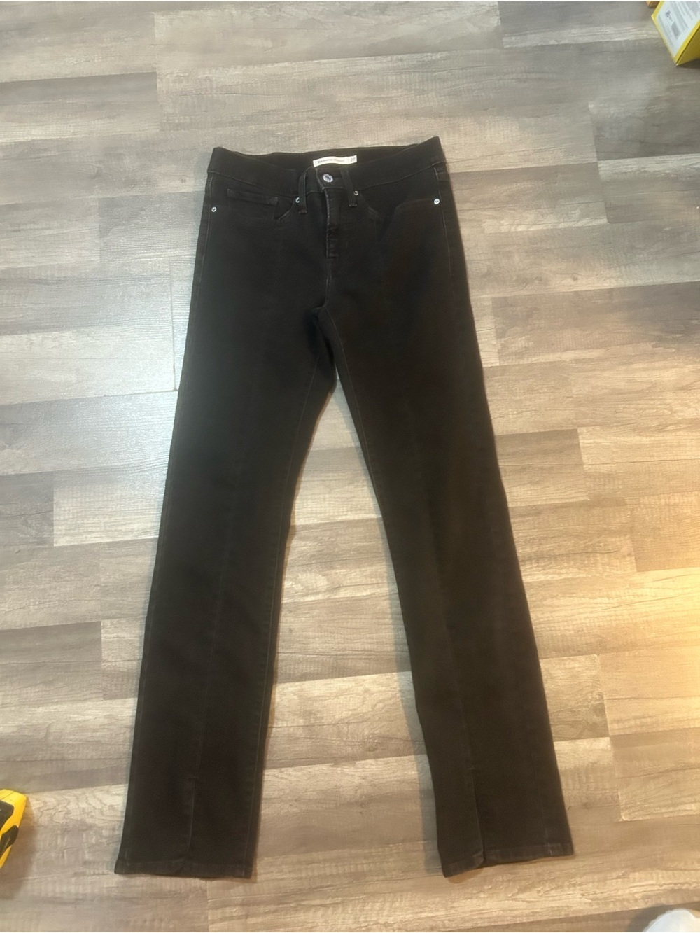 Levi's Women's Black 314 Shaping Straight Leg Jeans Size 27